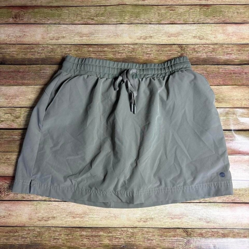apana athletic skorts with drawstring waist & pockets olive green, flaw in pic